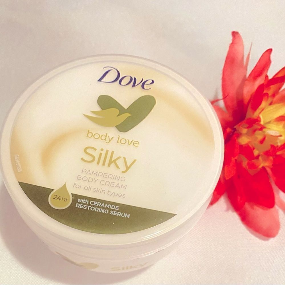 🛍️Dove Body Love Silky 💖Pampering Body Cream for All Skin Types 300ML💥